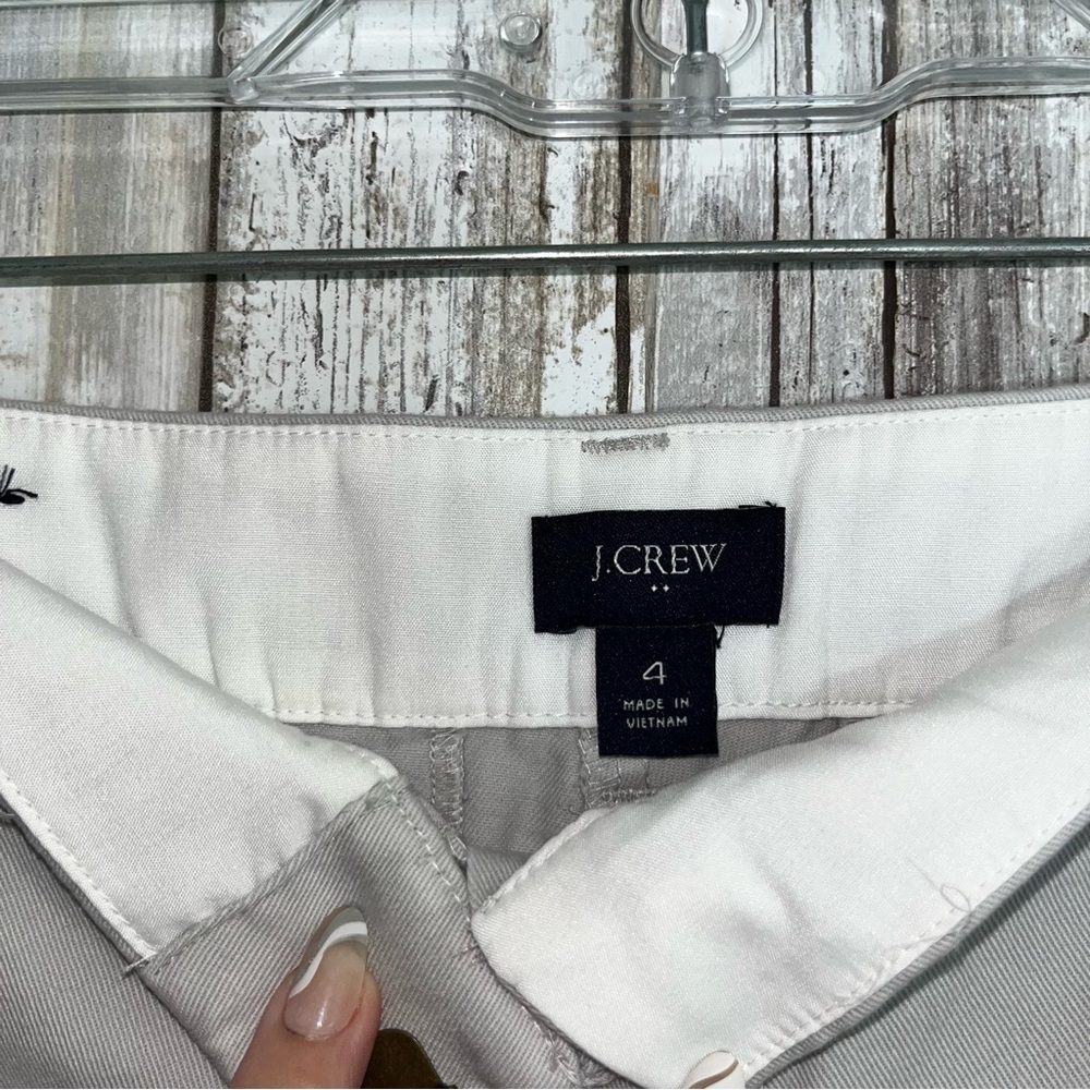 J.Crew Gray Chino Shorts Women’s Size 4 5” Inseam Classic Casual Summer - Picture 5 of 6